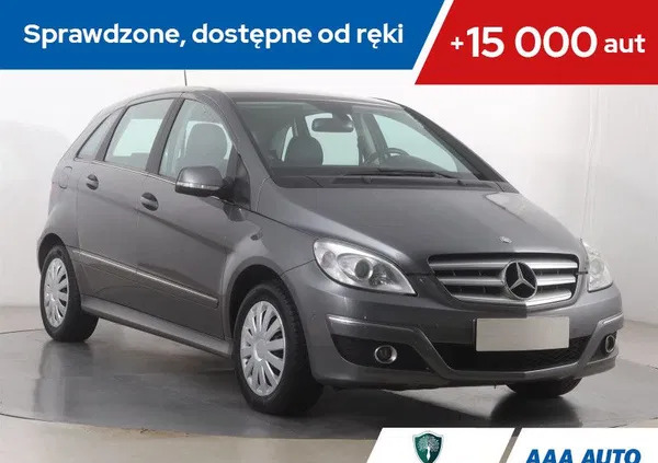 samochody osobowe Mercedes-Benz Klasa B cena 26000 przebieg: 132737, rok produkcji 2011 z Szczyrk